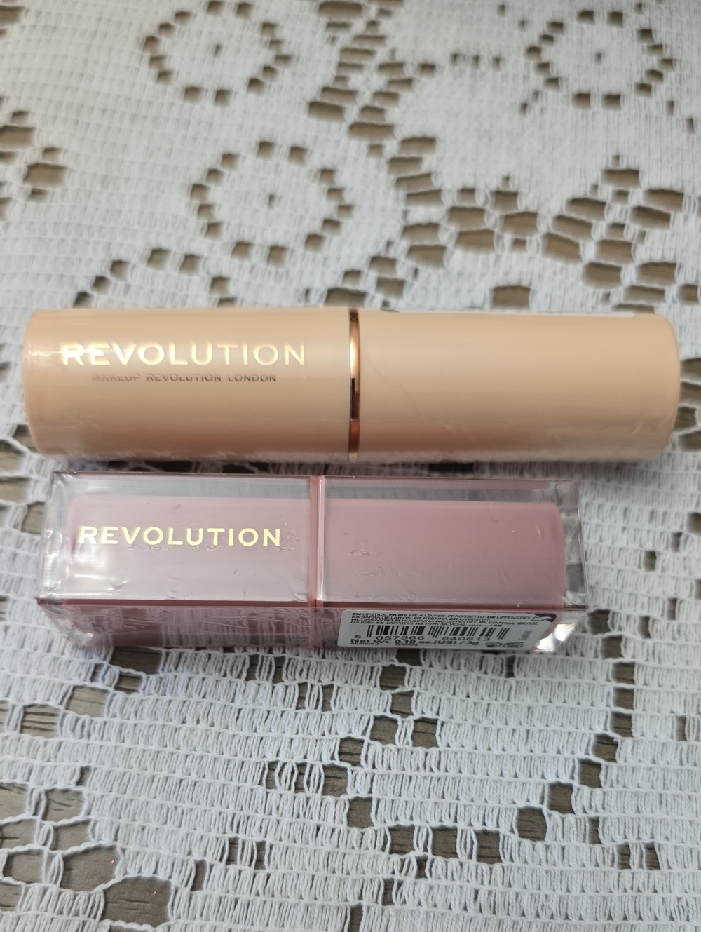 Revolution Fast Base Stick Foundation (F6) &  Gloss Stick (Creme Brulee Mauve)